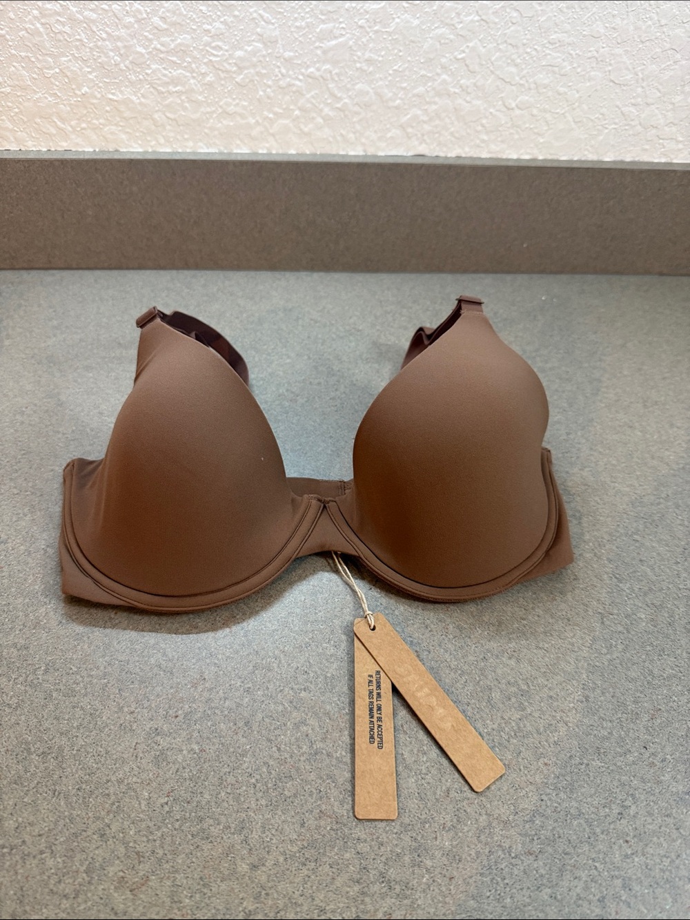 Skims Fits everybody scoops plunge bra 34DD